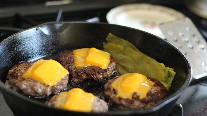 Low carb cheeseburger